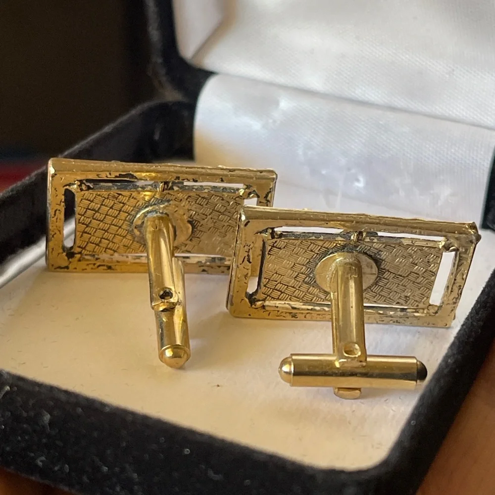 Vintage Gold-Tone Rectangle Paisley Motif Cufflinks